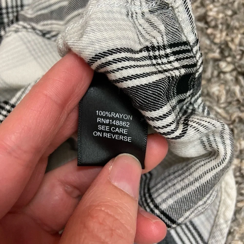 TORRID • Women’s White Plaid Twill Shirt Button Down Size 1X - Picture 5 of 8